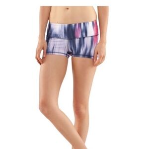 Lululemon Boogie Short mirage deep indigo white size 4
